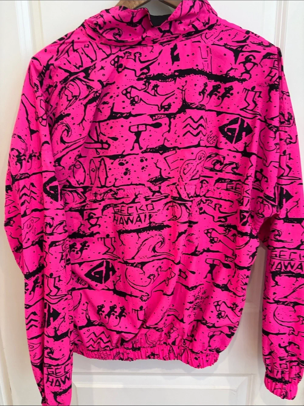 Gecko Hawaii Neon Pink Graphic Pullover Puffer Jacket